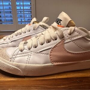 Nike White and Light Pink Casual Shoes